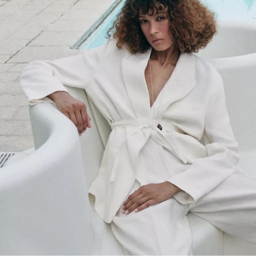Elegant Belted Blazer